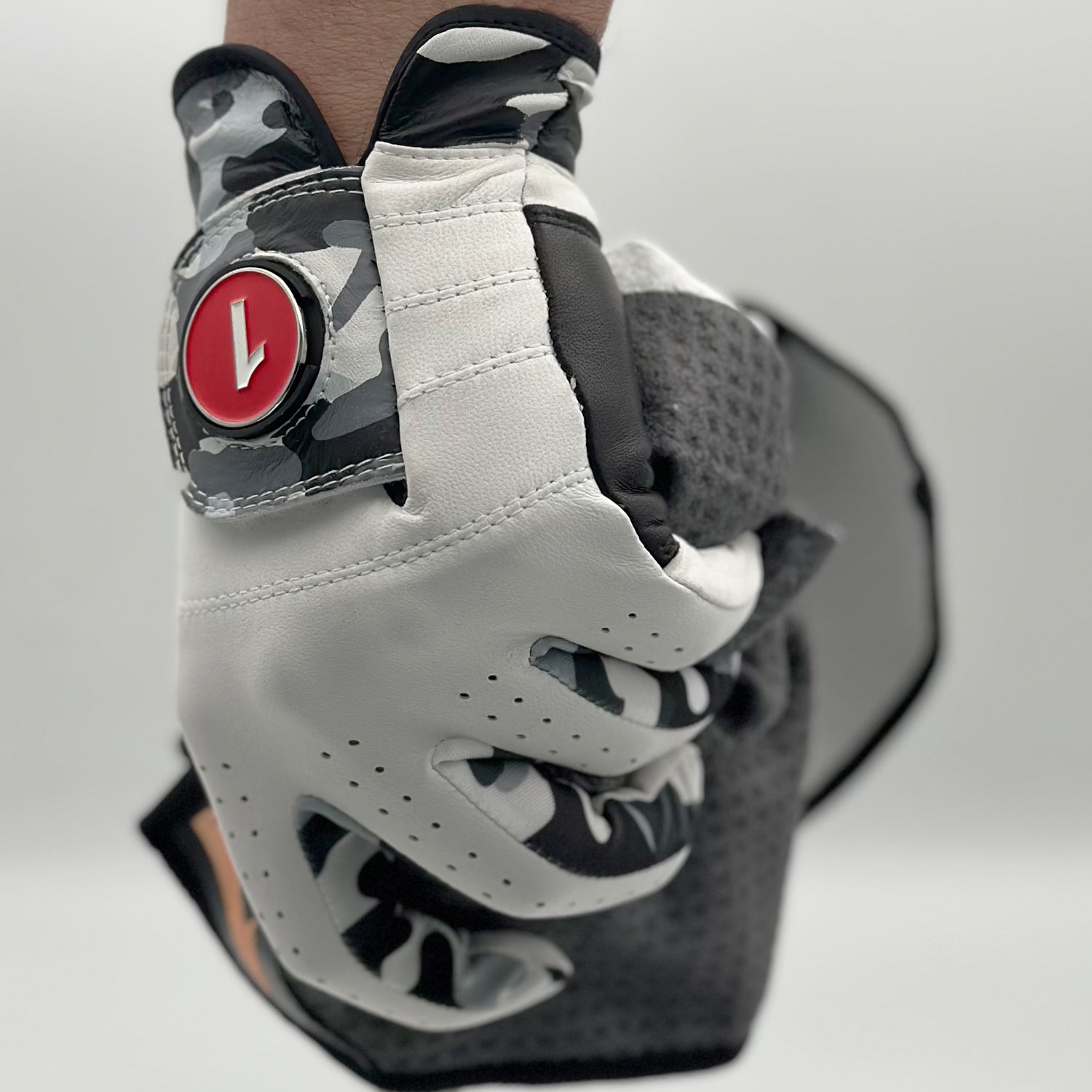 Gowanus Ghost | Men's Camo Golf Glove