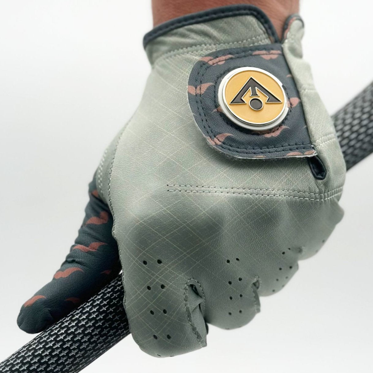 Wooly-Burg | Women's Charcoal Golf Glove